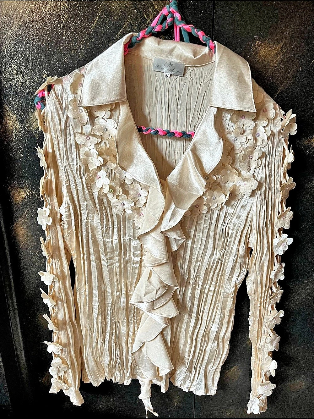 Baci & Abbracci Fashions Floral Ruffle Blouse in Cream Size Medium